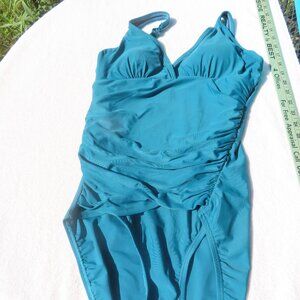 Croft and Barrow One Piece Size 10